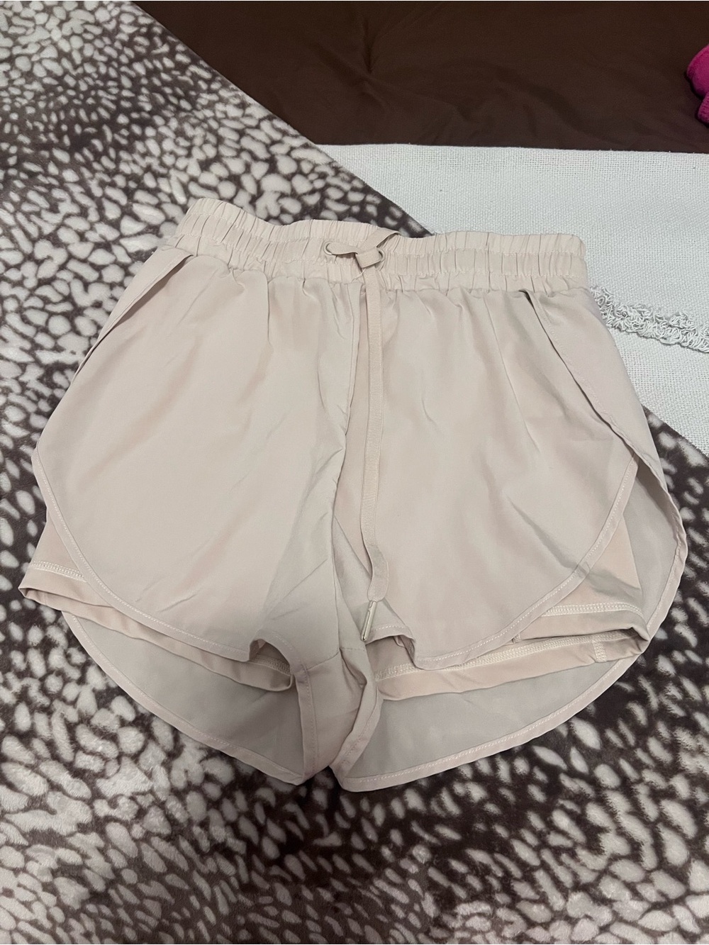 Cream buff bunny shorts